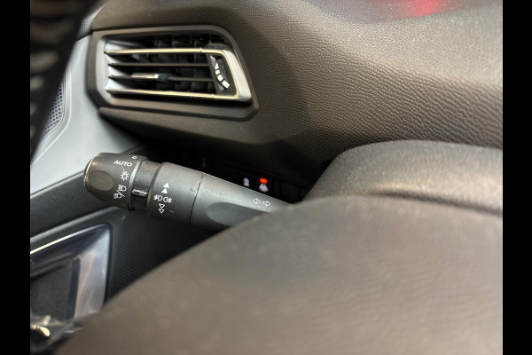 Peugeot 308 SW 1.2PureTech Blue Lease Executive PANO/CARPLAY