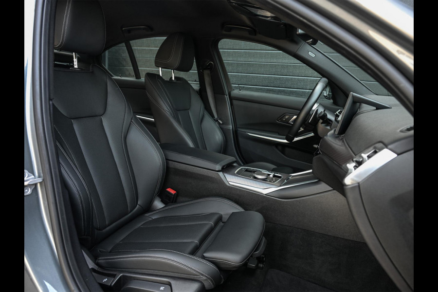 BMW 3-serie 330e | M-Sport | Facelift | Shadowline | Led Koplampen | Camera | NL auto | Stoelverwarming
