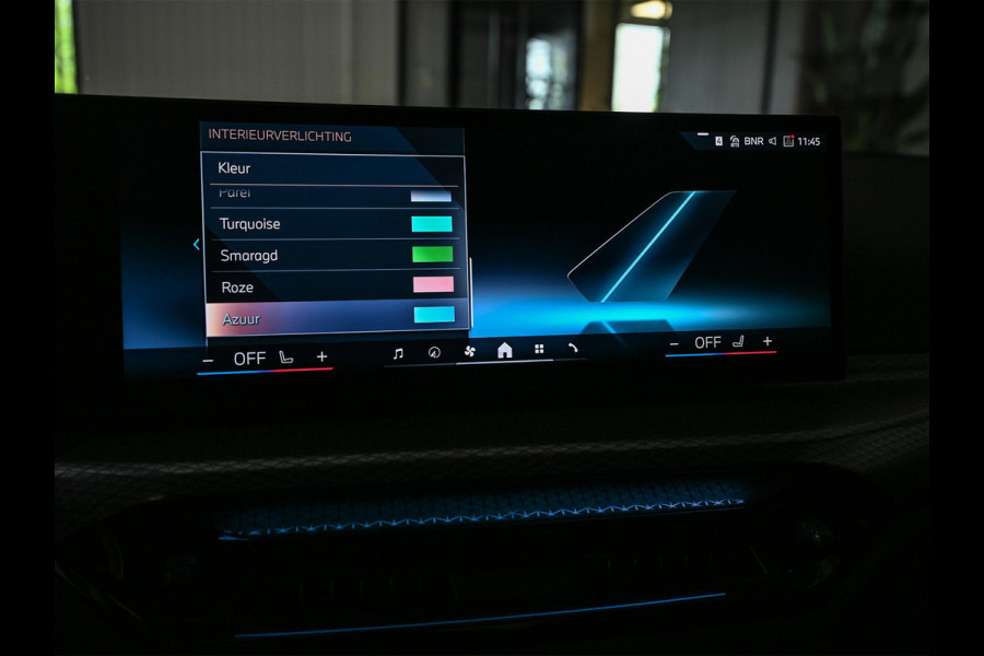 BMW 3-serie 330e | M-Sport | Facelift | Shadowline | Led Koplampen | Camera | NL auto | Stoelverwarming