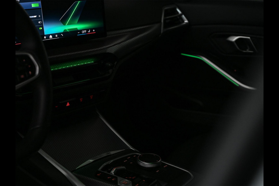 BMW 3-serie 330e | M-Sport | Facelift | Shadowline | Led Koplampen | Camera | NL auto | Stoelverwarming