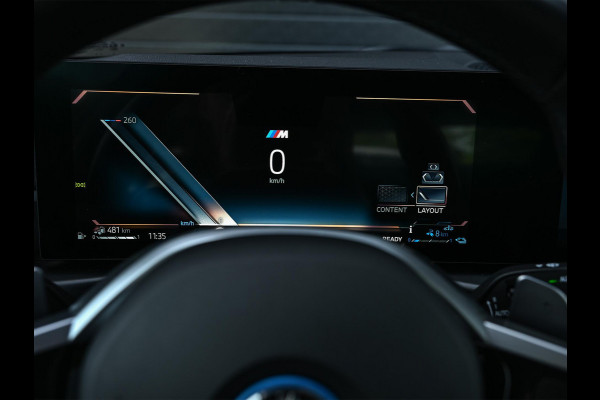 BMW 3-serie 330e | M-Sport | Facelift | Shadowline | Led Koplampen | Camera | NL auto | Stoelverwarming