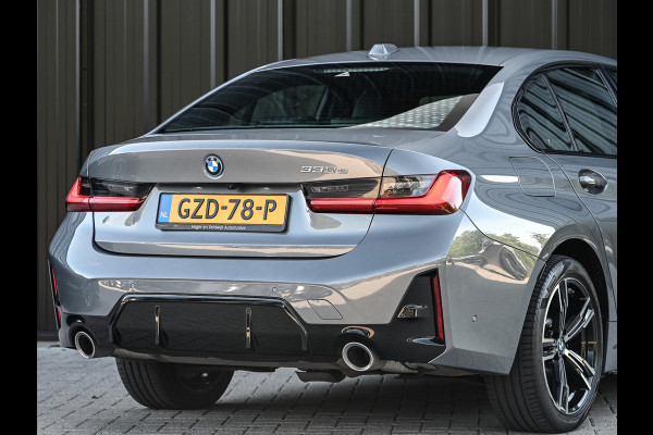 BMW 3-serie 330e | M-Sport | Facelift | Shadowline | Led Koplampen | Camera | NL auto | Stoelverwarming