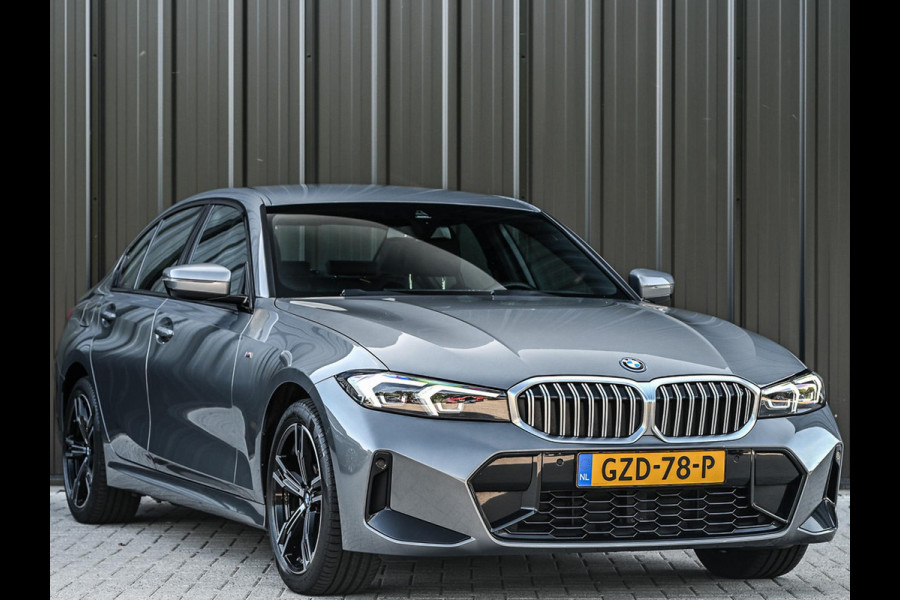BMW 3-serie 330e | M-Sport | Facelift | Shadowline | Led Koplampen | Camera | NL auto | Stoelverwarming