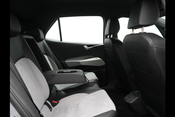Volkswagen ID.3 Pro S 77 kWh 204pk Dealer O.H. | Adaptive Cruise | Alcantara Sportstoelen & Stuur Verwarmd | Sfeerverlichting | Apple Carplay | Navigatie | DAB | Virtual Cockpit |