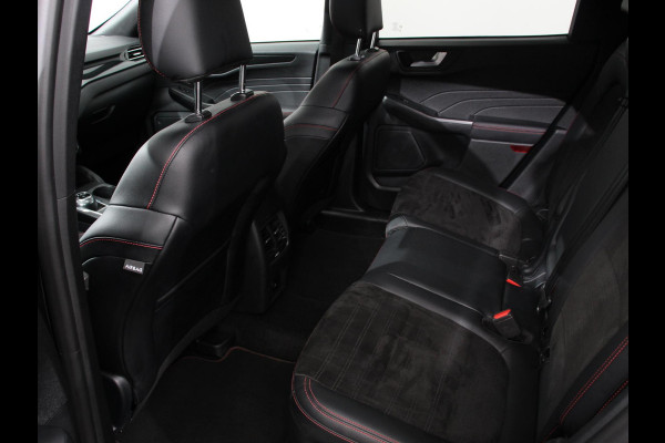 Ford Kuga 2.5 PHEV ST-Line X B&O Climate Control Navigatie Camera Elektrische Achterklep Verwarmbare voorstoelen Parkeersensoren voor & achter Verwarmbare voorruit Lichtmetalen velgen