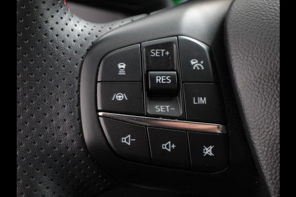 Ford Kuga 2.5 PHEV ST-Line X B&O Climate Control Navigatie Camera Elektrische Achterklep Verwarmbare voorstoelen Parkeersensoren voor & achter Verwarmbare voorruit Lichtmetalen velgen