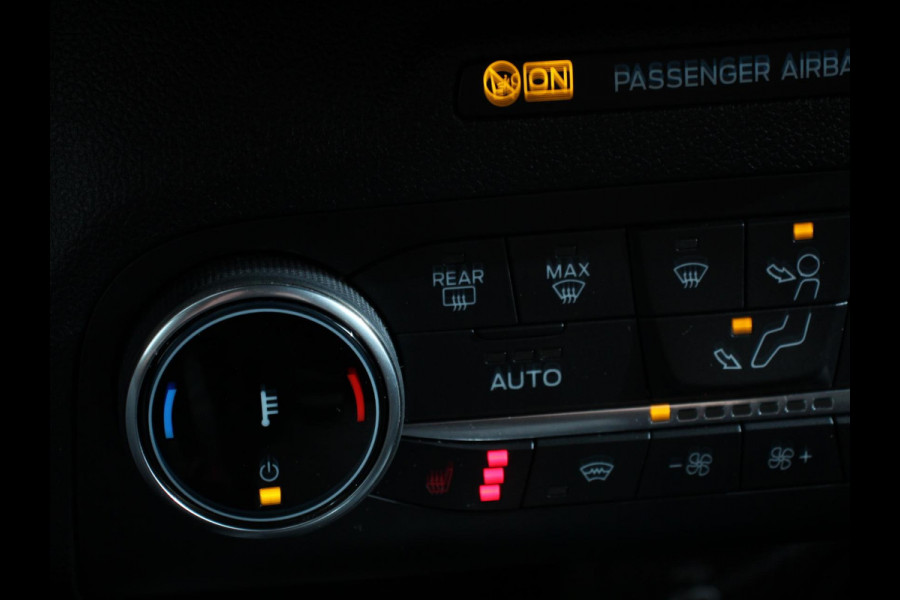 Ford Kuga 2.5 PHEV ST-Line X B&O Climate Control Navigatie Camera Elektrische Achterklep Verwarmbare voorstoelen Parkeersensoren voor & achter Verwarmbare voorruit Lichtmetalen velgen