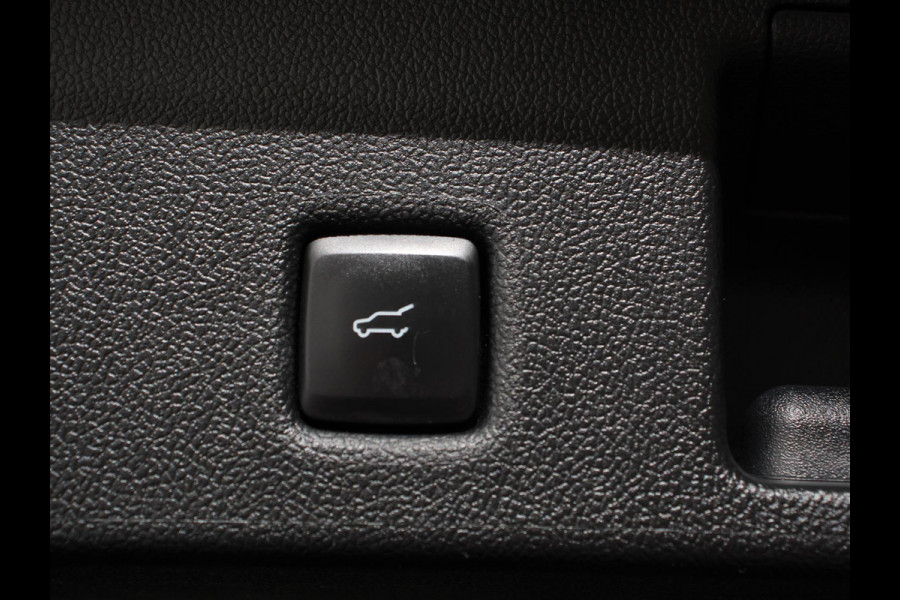 Ford Kuga 2.5 PHEV ST-Line X B&O Climate Control Navigatie Camera Elektrische Achterklep Verwarmbare voorstoelen Parkeersensoren voor & achter Verwarmbare voorruit Lichtmetalen velgen