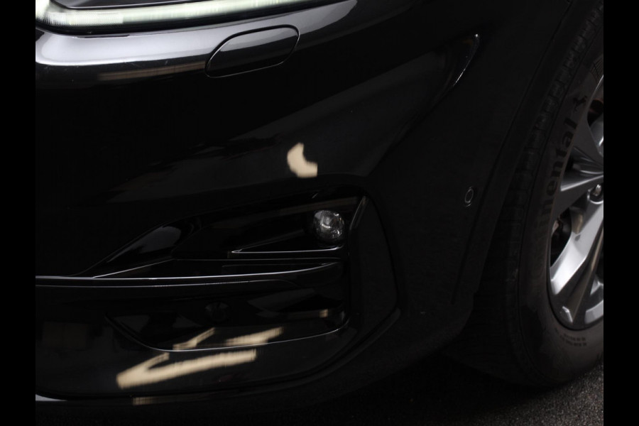 Ford Kuga 2.5 PHEV ST-Line X B&O Climate Control Navigatie Camera Elektrische Achterklep Verwarmbare voorstoelen Parkeersensoren voor & achter Verwarmbare voorruit Lichtmetalen velgen