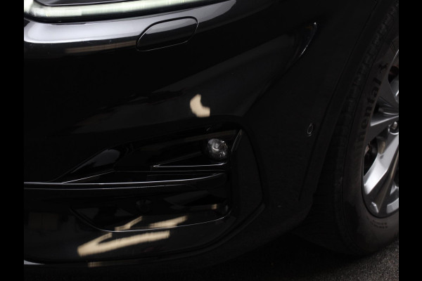 Ford Kuga 2.5 PHEV ST-Line X B&O Climate Control Navigatie Camera Elektrische Achterklep Verwarmbare voorstoelen Parkeersensoren voor & achter Verwarmbare voorruit Lichtmetalen velgen