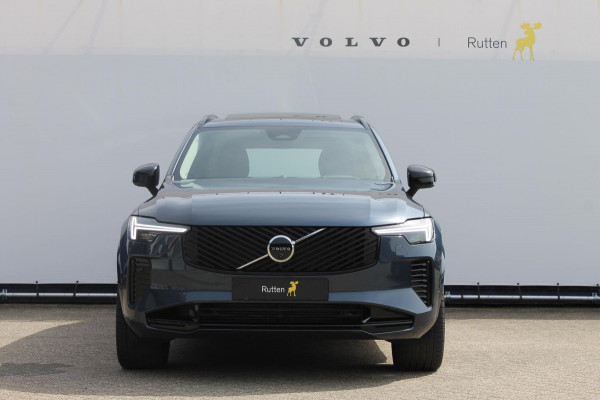 Volvo XC90 T8 455PK Autom Plug-in hybrid AWD Ultra Dark Luchtvering / Massagefunctie voorstoelen / Semi elektrisch wegklapbare trekhaak / Gelamineerd glas / Stoelventilatie / 21" lichtmetalen velgen