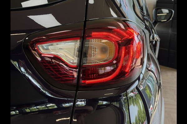 Renault Captur 1.2 TCe Initiale Paris Navi | Bose | Pano | Leder | Camera | Stoelverwarming |
