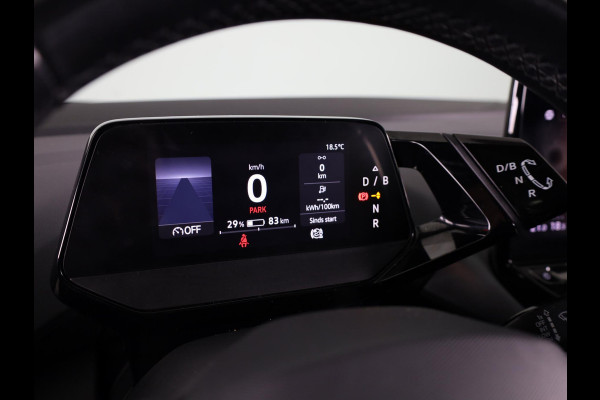 Volkswagen ID.4 Max 77 kWh | Panoramadak | SoH 88,96 % | Navigatie | 360 camera | Apple Carplay/Android Auto | Elek verstelbare stoel(en) | 21" Velgen | Elek Achterklep | Dode hoek Sensoren |
