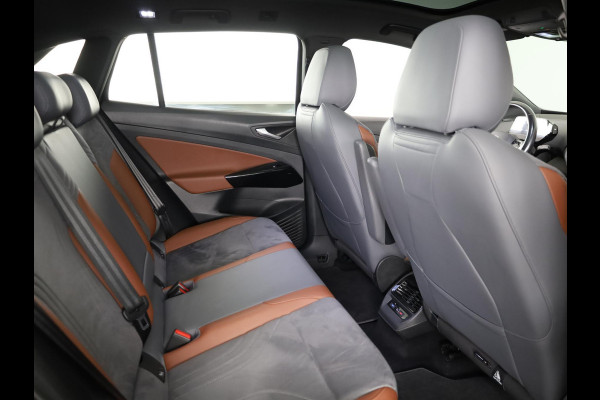 Volkswagen ID.4 Max 77 kWh | Panoramadak | SoH 88,96 % | Navigatie | 360 camera | Apple Carplay/Android Auto | Elek verstelbare stoel(en) | 21" Velgen | Elek Achterklep | Dode hoek Sensoren |