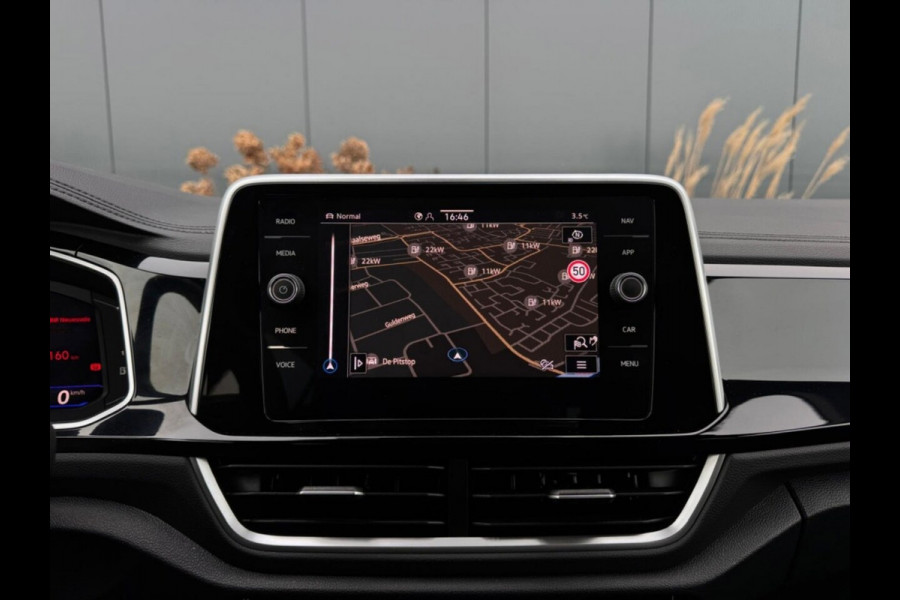 Volkswagen T-Roc 1.5 TSI | 3x R-Line | Camera | LED | 2025