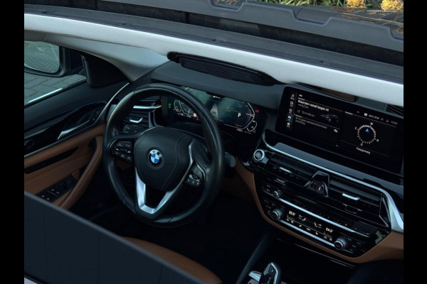 BMW 5 Serie 520e LCI High Executive | Facelift | Pano | Leder