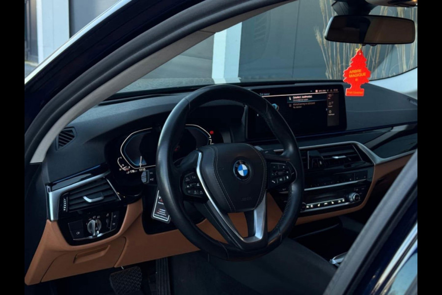 BMW 5 Serie 520e LCI High Executive | Facelift | Pano | Leder