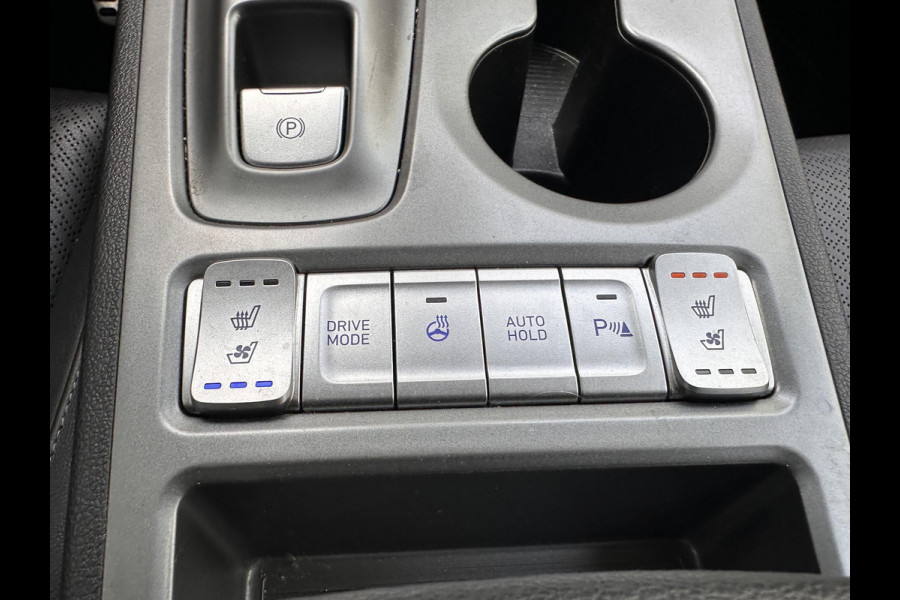 Hyundai Kona EV Premium 64 kWh | SOH: 97,6% | 3 Fase | Full Options | NAP | Leder |  Stoelkoeling & Verwarming | LED | Blind-spot | Lage Km-stand! |