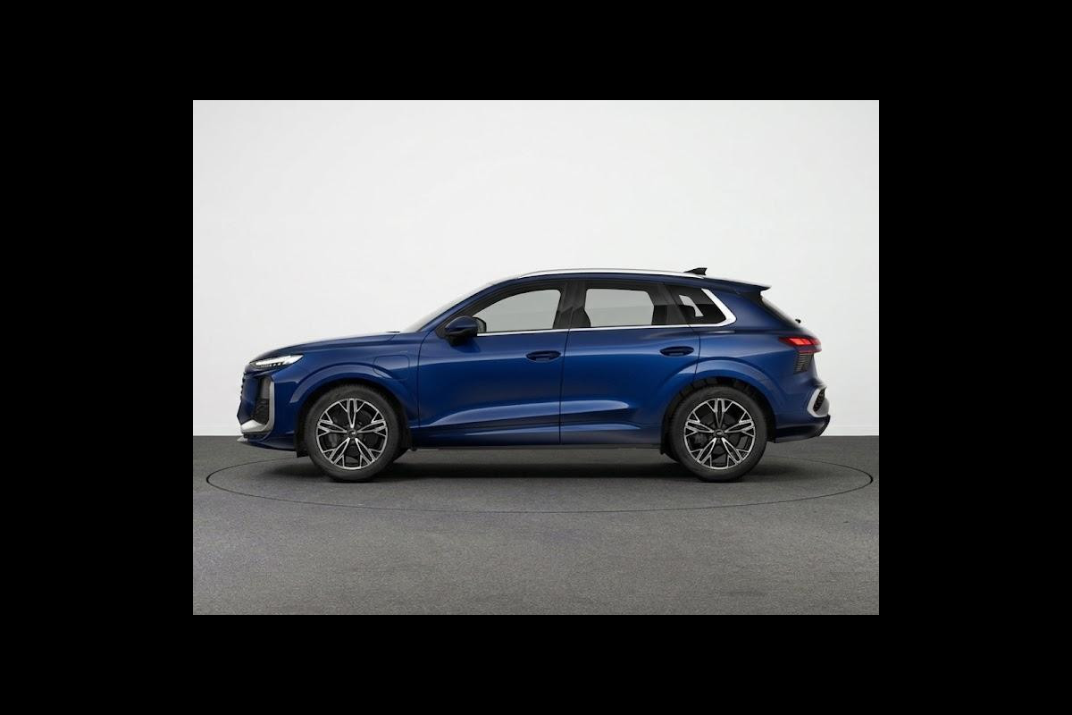 Audi Q3 Advanced edition e-hybrid 272 pk | Techniekpakket plus | S line interieur sportstoelen | Laadconcept compact | Privacy glas |