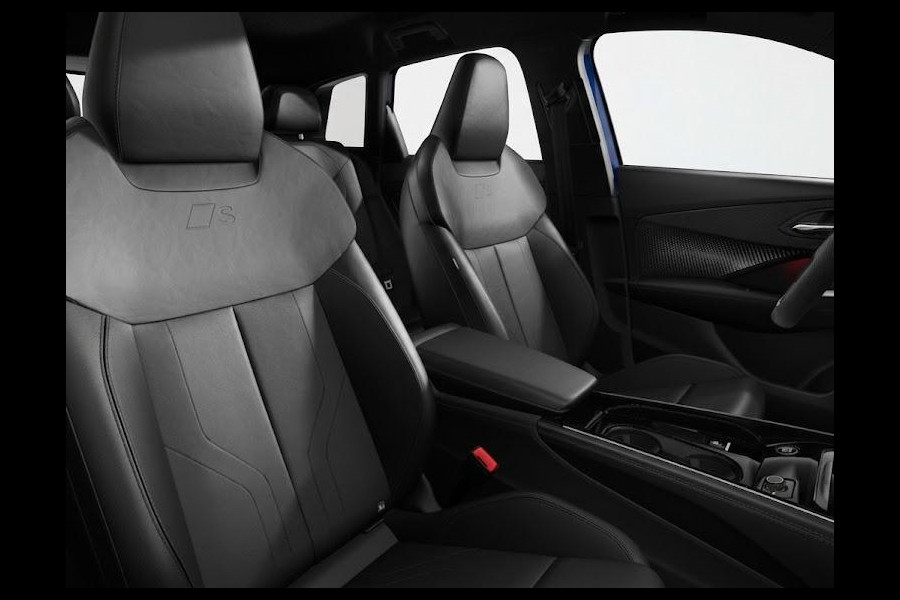 Audi Q3 Advanced edition e-hybrid 272 pk | Techniekpakket plus | S line interieur sportstoelen | Laadconcept compact | Privacy glas |