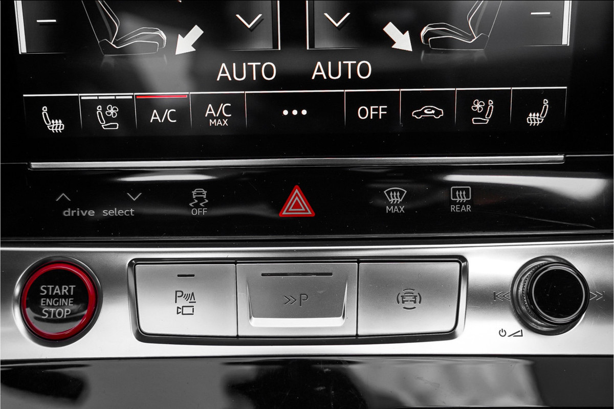 Audi A6 Avant RS 6 TFSI Quattro RS Dynamic Plus Carbon B&O Nachtzicht RS Sport Uitlaat