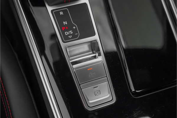 Audi A6 Avant RS 6 TFSI Quattro RS Dynamic Plus Carbon B&O Nachtzicht RS Sport Uitlaat