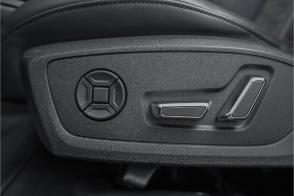 Audi A6 Avant RS 6 TFSI Quattro RS Dynamic Plus Carbon B&O Nachtzicht RS Sport Uitlaat