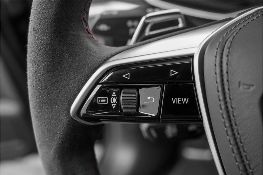 Audi A6 Avant RS 6 TFSI Quattro RS Dynamic Plus Carbon B&O Nachtzicht RS Sport Uitlaat