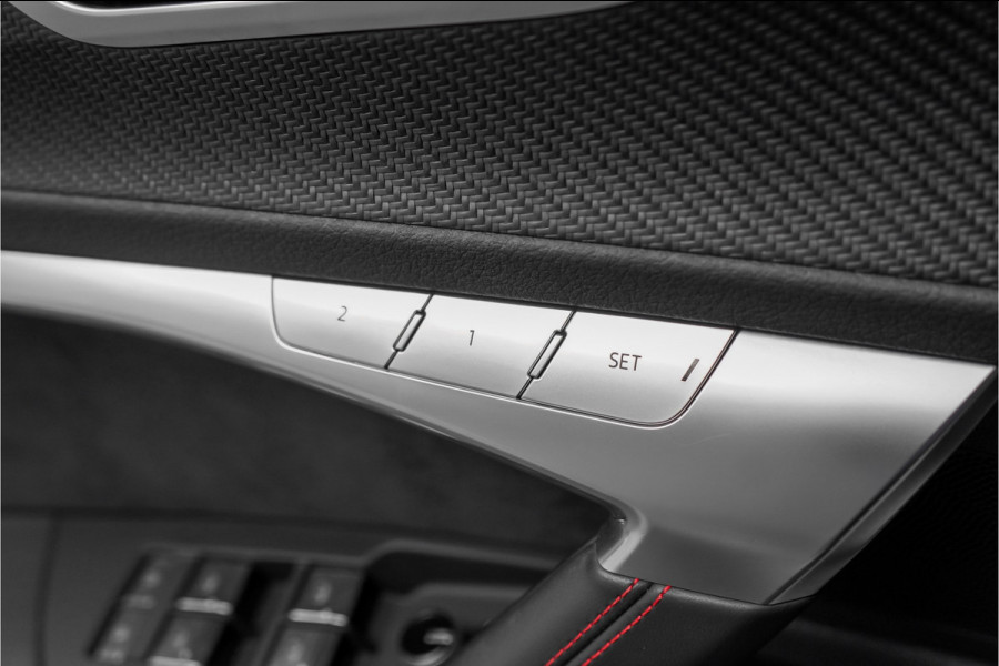 Audi A6 Avant RS 6 TFSI Quattro RS Dynamic Plus Carbon B&O Nachtzicht RS Sport Uitlaat