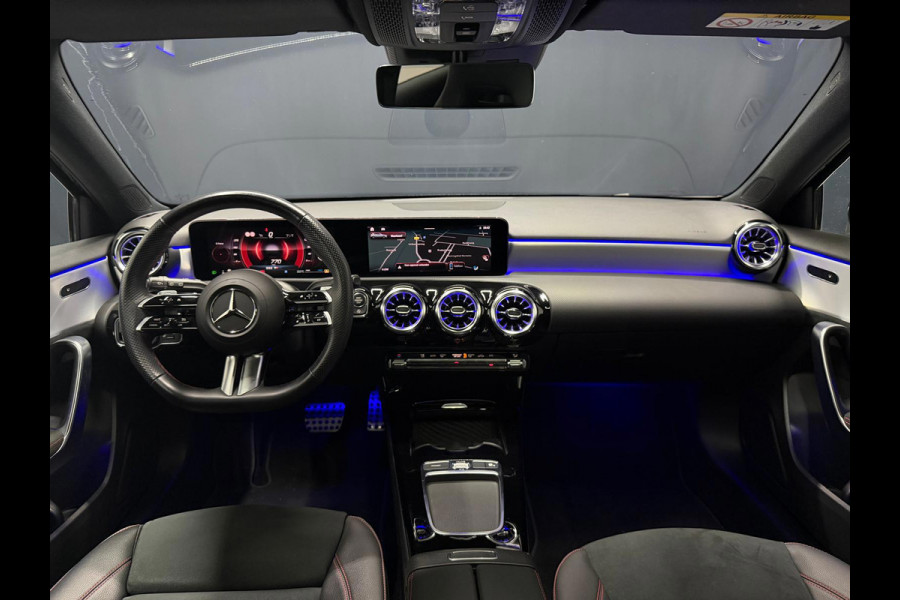 Mercedes-Benz A-Klasse 180 AMG Pano Keyless Sfeerv LED Camera