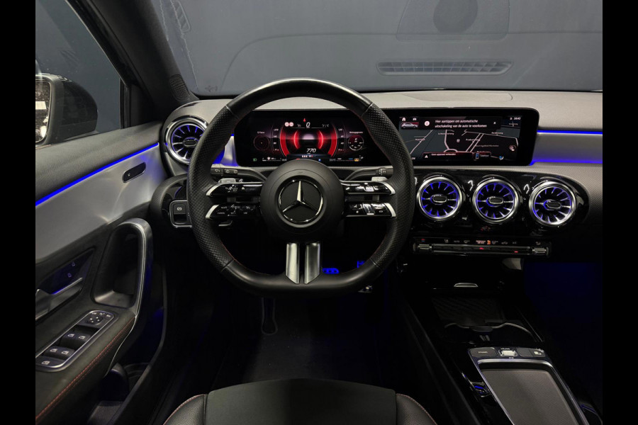 Mercedes-Benz A-Klasse 180 AMG Pano Keyless Sfeerv LED Camera