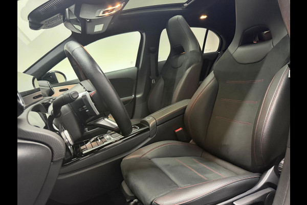 Mercedes-Benz A-Klasse 180 AMG Pano Keyless Sfeerv LED Camera