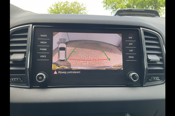 Škoda Karoq 1.5 TSI ACT Style Business Memory Stoelverw Adapt.Cruise Camera Carplay Voll.onderhouden!