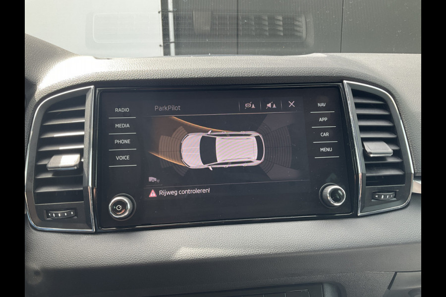 Škoda Karoq 1.5 TSI ACT Style Business Memory Stoelverw Adapt.Cruise Camera Carplay Voll.onderhouden!