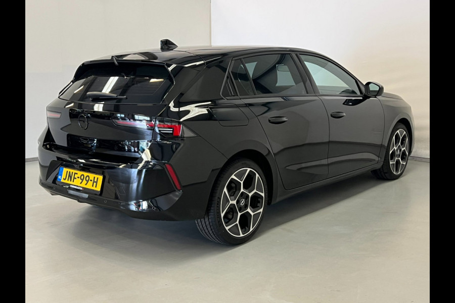 Opel Astra 1.2 Turbo Sport Night Edition / CarPlay / 18" LM