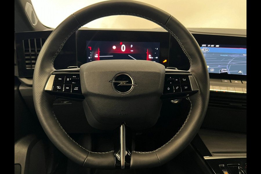 Opel Astra 1.2 Turbo Sport Night Edition / CarPlay / 18" LM
