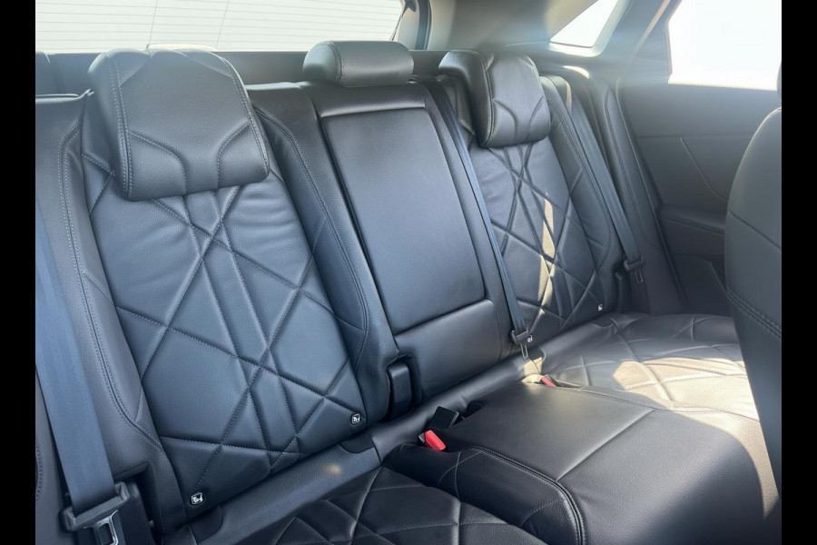 E-Tense Performance Line+ 1.6 Plug-in Hybrid | Vol Leder | Rijklaar geleverd incl 12 maanden BOVAG garantie