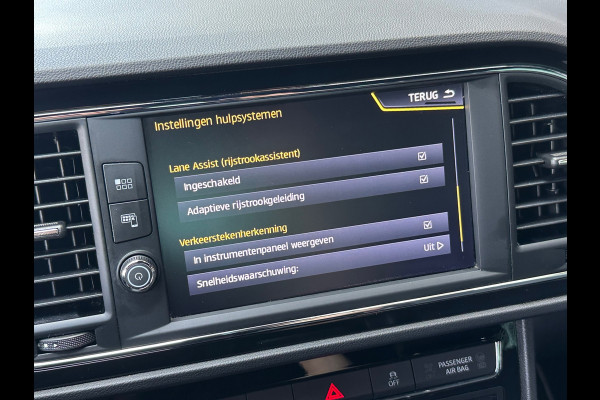 Seat Leon 2.0 TSI Cupra 300 Leer Navi Camera Virtual