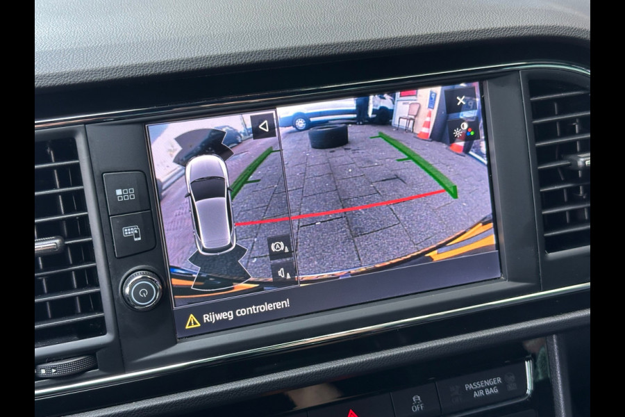 Seat Leon 2.0 TSI Cupra 300 Leer Navi Camera Virtual
