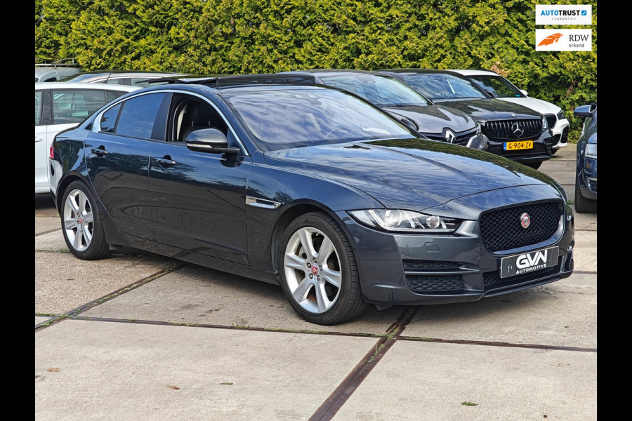 Jaguar XE 2.0 Turbo (240 pk) Prestige | Storm Grey | Panorama | Meridian | Cold Climate Pack