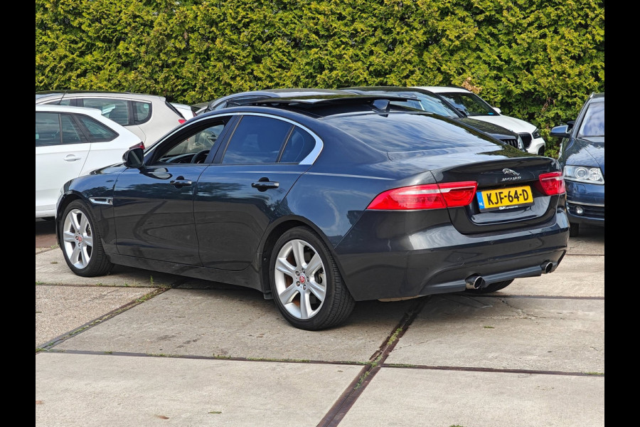 Jaguar XE 2.0 Turbo (240 pk) Prestige | Storm Grey | Panorama | Meridian | Cold Climate Pack