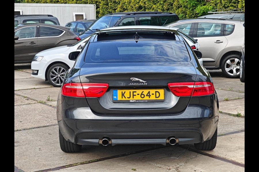 Jaguar XE 2.0 Turbo (240 pk) Prestige | Storm Grey | Panorama | Meridian | Cold Climate Pack