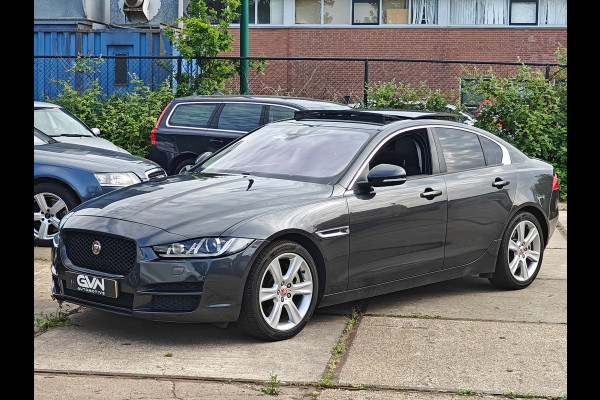 Jaguar XE 2.0 Turbo (240 pk) Prestige | Storm Grey | Panorama | Meridian | Cold Climate Pack