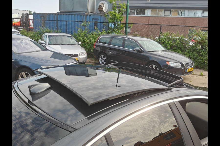 Jaguar XE 2.0 Turbo (240 pk) Prestige | Storm Grey | Panorama | Meridian | Cold Climate Pack
