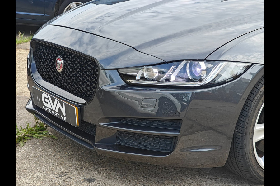 Jaguar XE 2.0 Turbo (240 pk) Prestige | Storm Grey | Panorama | Meridian | Cold Climate Pack