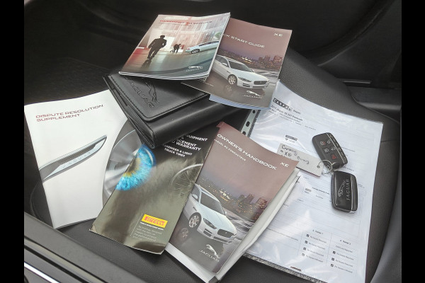 Jaguar XE 2.0 Turbo (240 pk) Prestige | Storm Grey | Panorama | Meridian | Cold Climate Pack