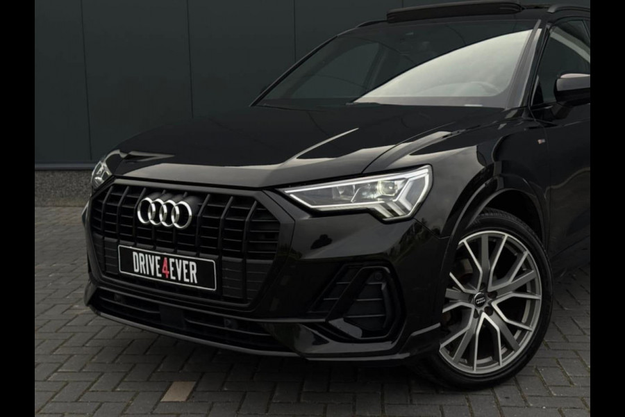Audi Q3 35 TFSI | 3x S Line | Pano | Leder | Camera | Dodehoek