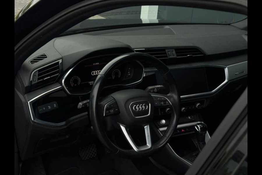 Audi Q3 35 TFSI | 3x S Line | Pano | Leder | Camera | Dodehoek