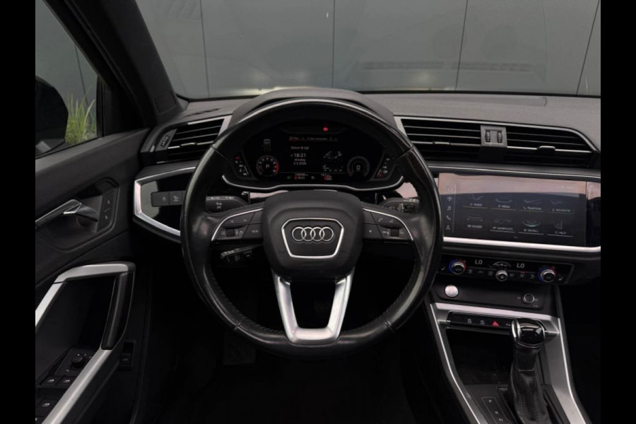 Audi Q3 35 TFSI | 3x S Line | Pano | Leder | Camera | Dodehoek