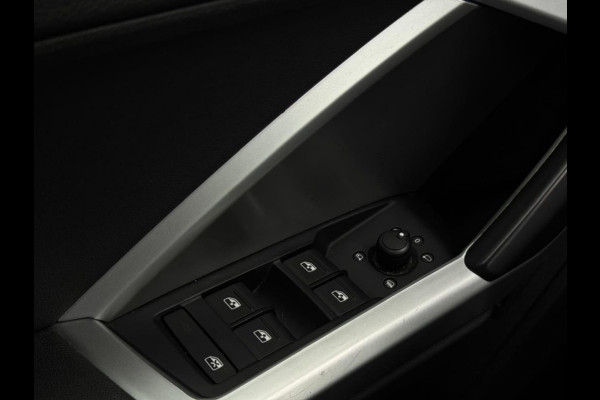 Audi Q3 35 TFSI | 3x S Line | Pano | Leder | Camera | Dodehoek